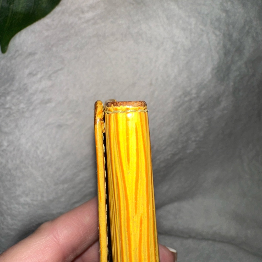 LOUIS VUITTON EPI MULTICLES LEATHER 4 RING KEY CASE KEY CHAIN - YELLOW & PURPLE - Picture 4 of 12